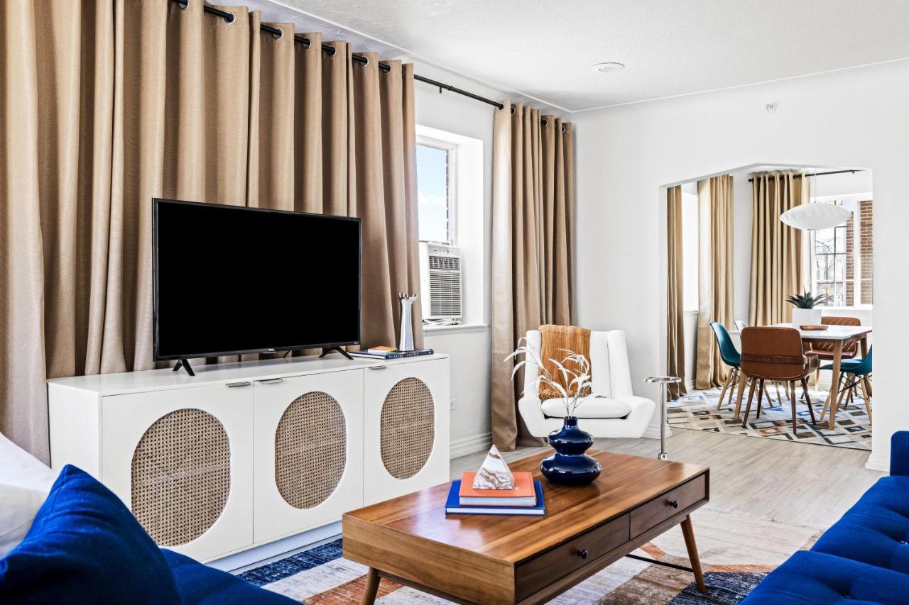 Bright & Modern Retreat - King Beds - Sloans Appartement *